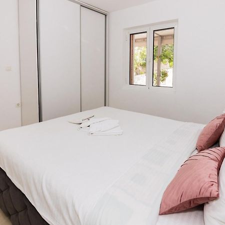 Paunovic Apartments Τίβατ Εξωτερικό φωτογραφία