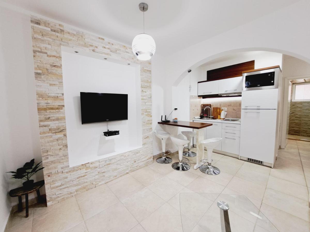 Paunovic Apartments Τίβατ Εξωτερικό φωτογραφία