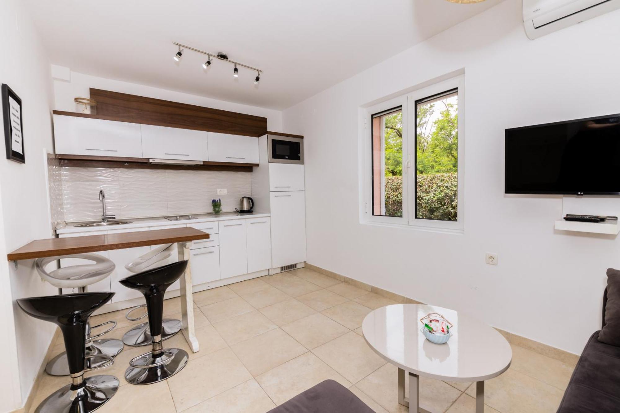 Paunovic Apartments Τίβατ Εξωτερικό φωτογραφία