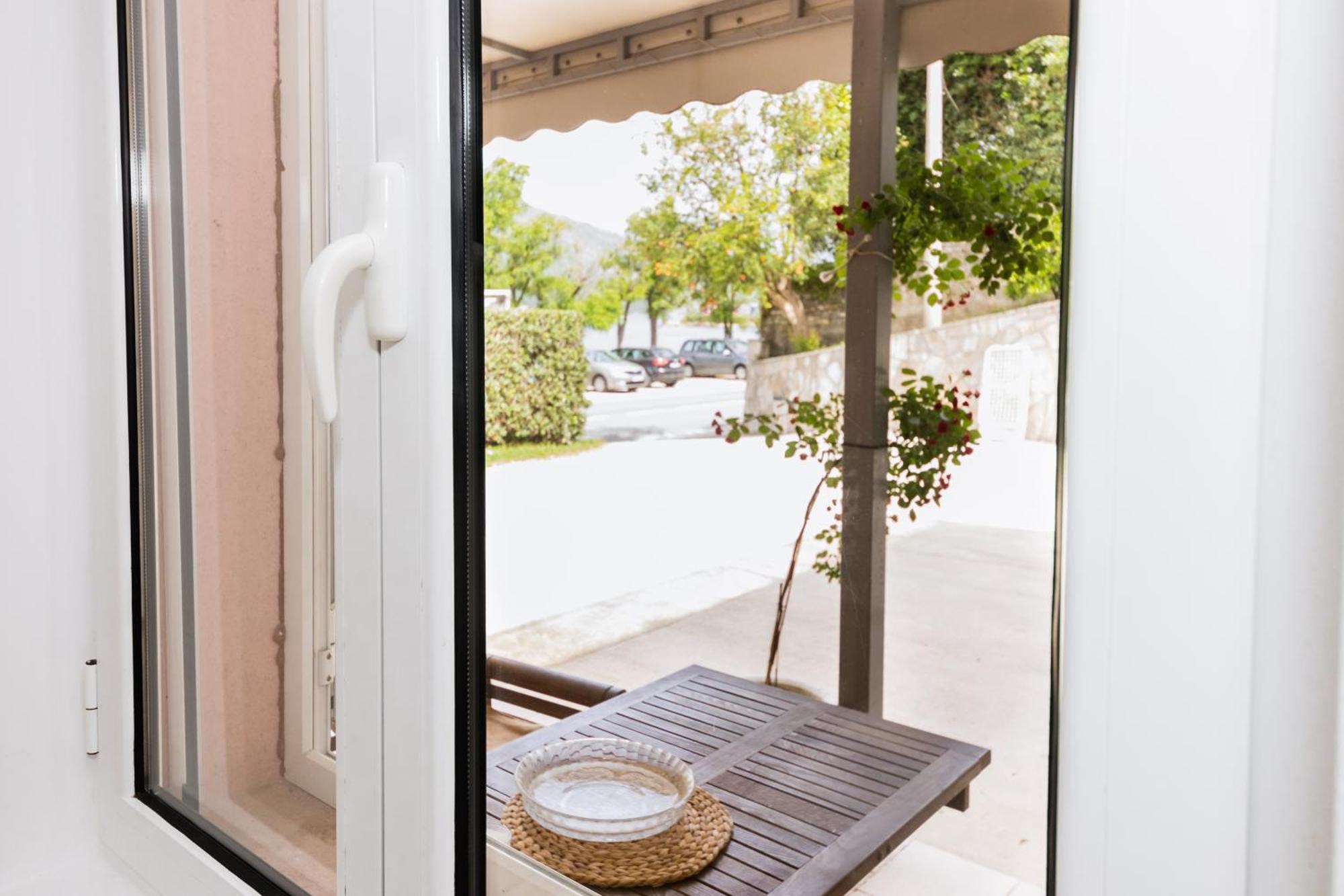 Paunovic Apartments Τίβατ Εξωτερικό φωτογραφία