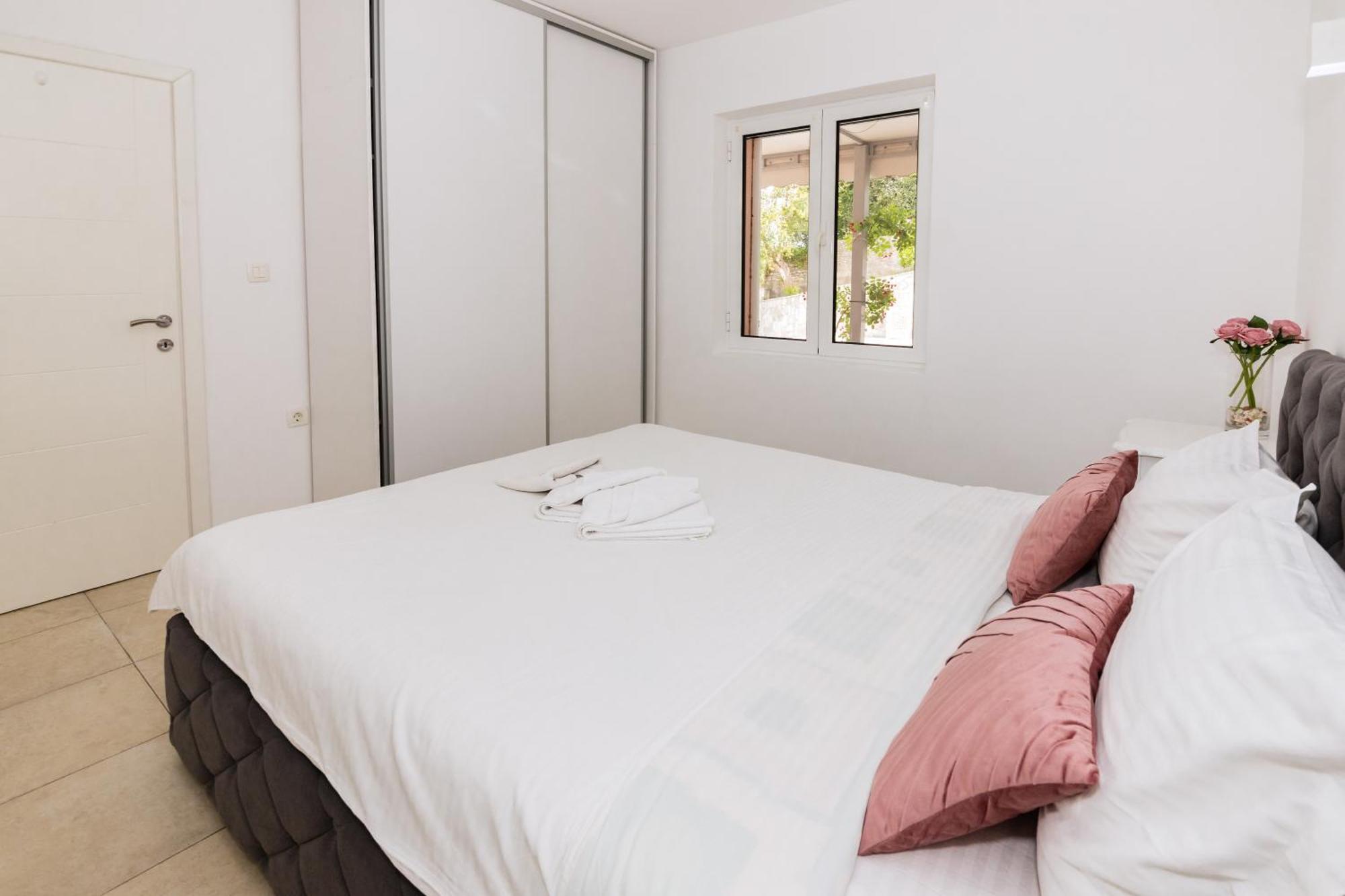 Paunovic Apartments Τίβατ Εξωτερικό φωτογραφία