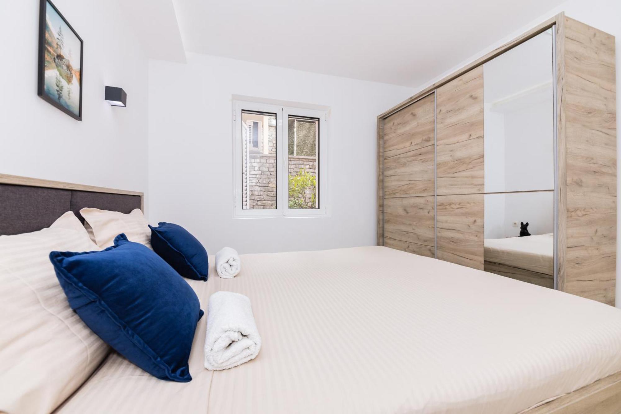 Paunovic Apartments Τίβατ Εξωτερικό φωτογραφία