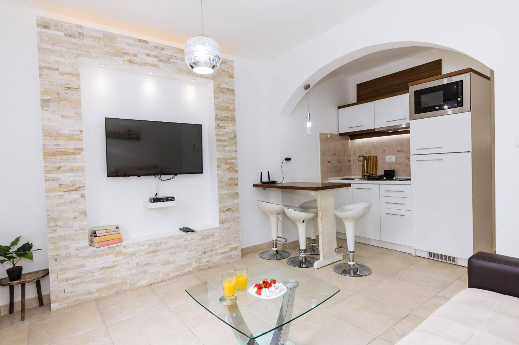 Paunovic Apartments Τίβατ Εξωτερικό φωτογραφία