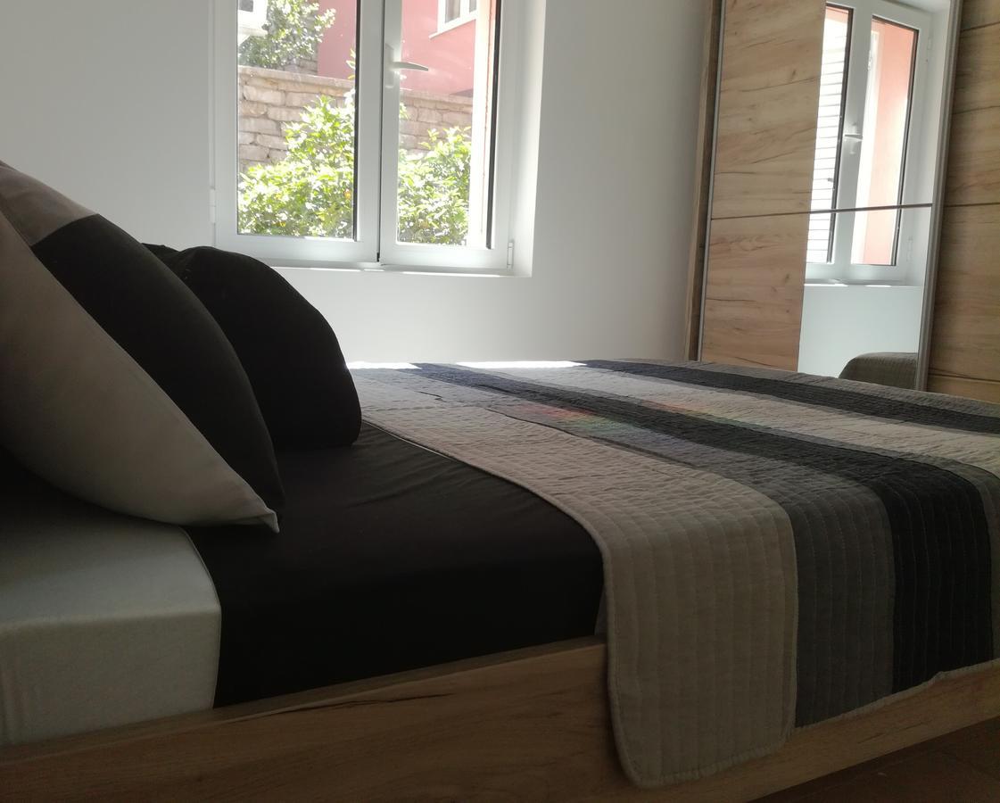 Paunovic Apartments Τίβατ Εξωτερικό φωτογραφία