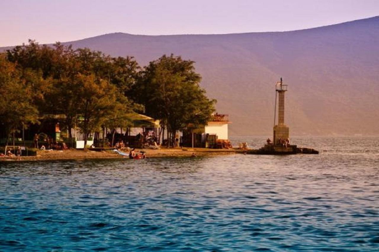 Paunovic Apartments Τίβατ Εξωτερικό φωτογραφία